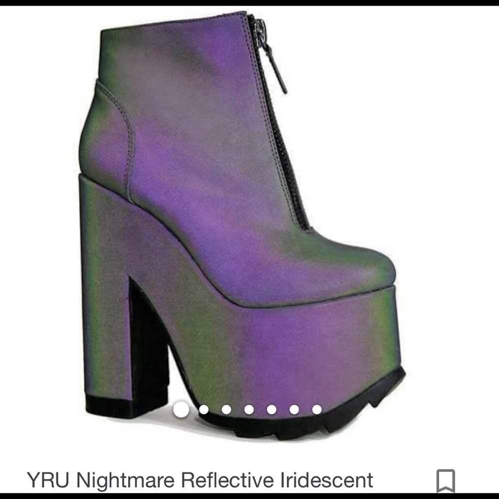 YRU Nightmare boot - reflective